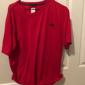 North face t-shirt only worn a few times